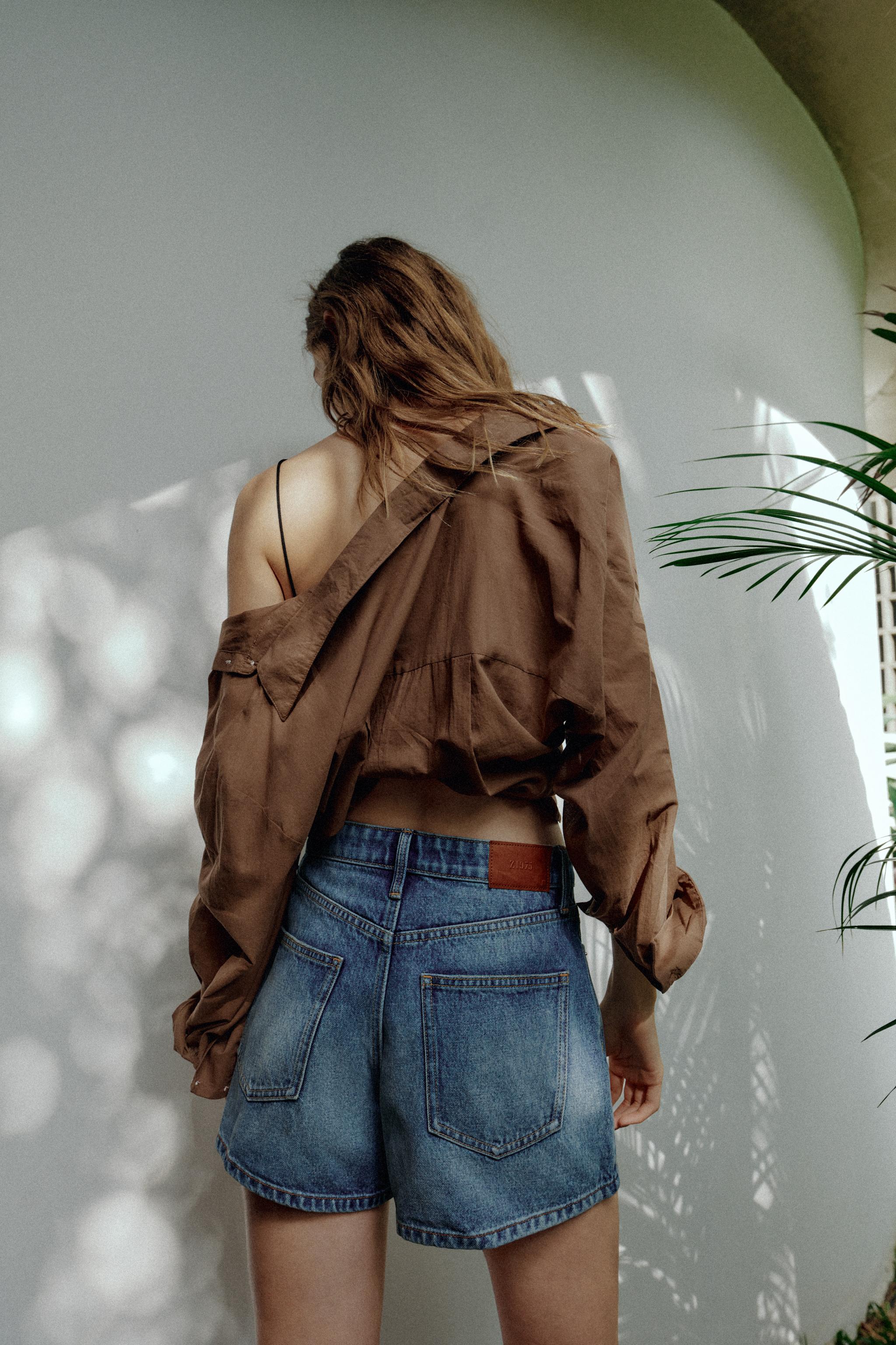 Z1975 MOM FIT MID-RISE SHORTS